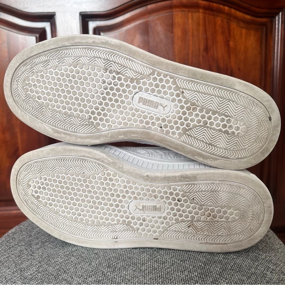Puma Women’s Smash Platform v3 Sneaker Size 6 Rose Embossed Print